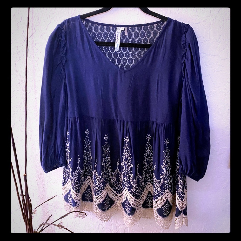 Andree’Blue Boutique Embroidered lace tunic blouse